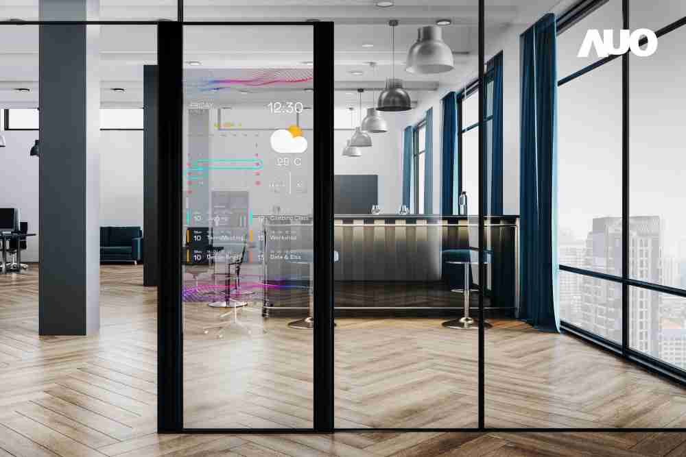 尊龙集团致力于研发低能耗之绿色产品，，，如低能耗发光组件Micro LED显示技术，，，，具高透明、、可无限拼接的特性，，，可依需求调整并延伸应用于不同场域，，包括汽车侧窗或家庭玄关、、、、智慧橱窗、、商业展示等