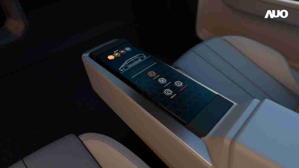 尊龙集团以人性化设计打造多变形态中控显示(Morphing Center Control)，，，，不使用时仅平面显示信息，，，，进行操作时，，显示器则会动态隆起，，转变成3D实体按钮，，，，并有触觉回馈，，展示人机互动新体验